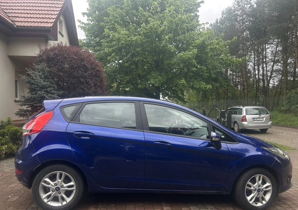 Ford Fiesta cena 28500 przebieg: 122000, rok produkcji 2015 z Chełmek małe 172